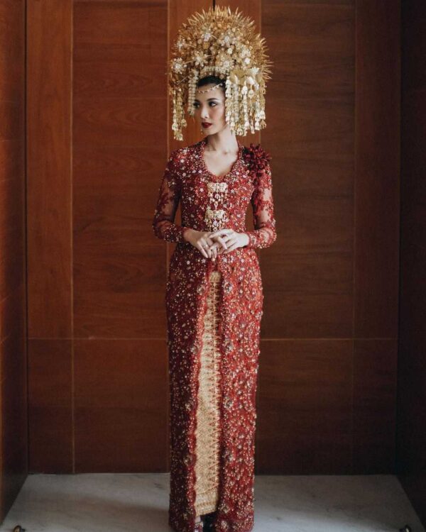Tema Adat Minang